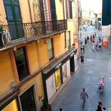 Elena&bryan * لا سبيتسْيا